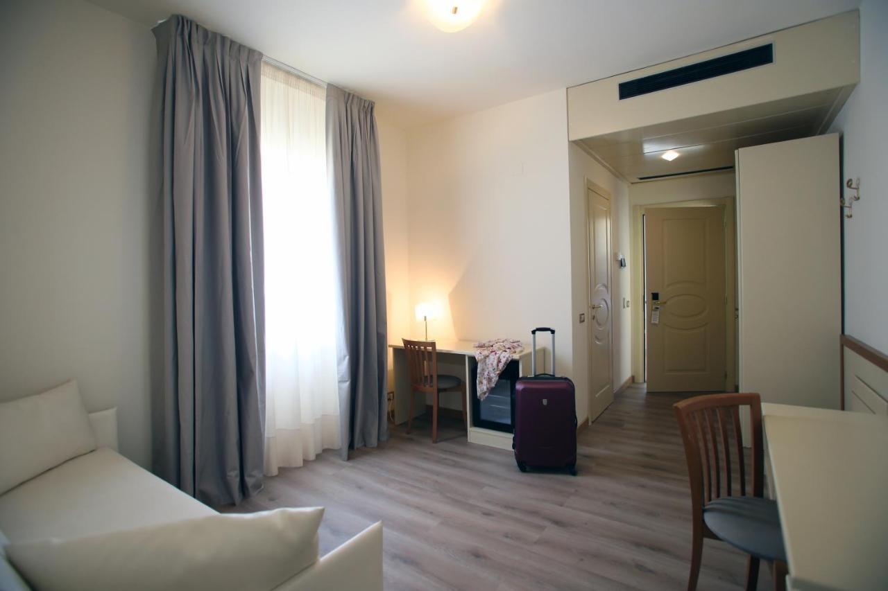 Hotel Le Ginestre Family & Wellness Vieste Bagian luar foto