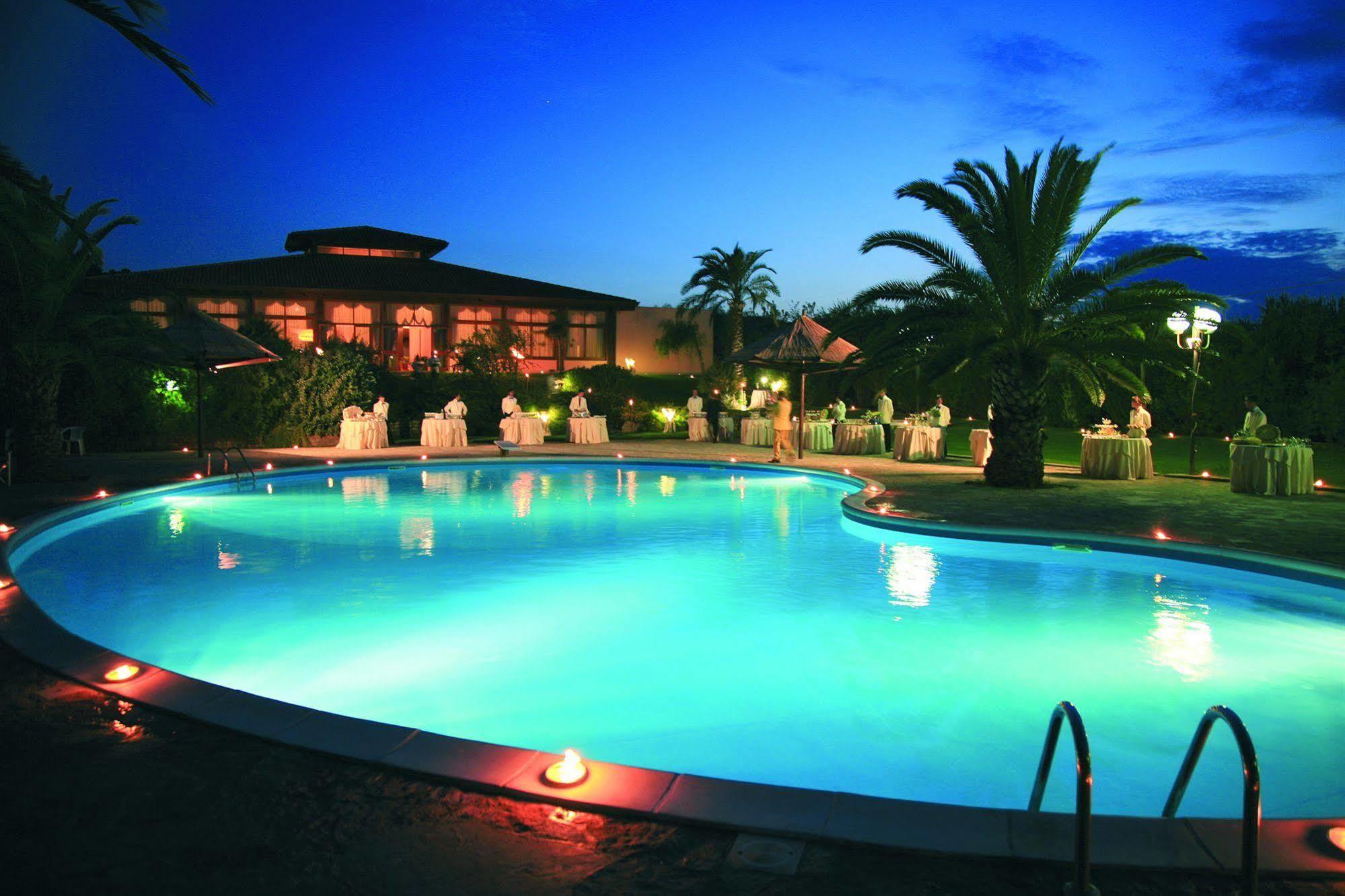 Hotel Le Ginestre Family & Wellness Vieste Bagian luar foto