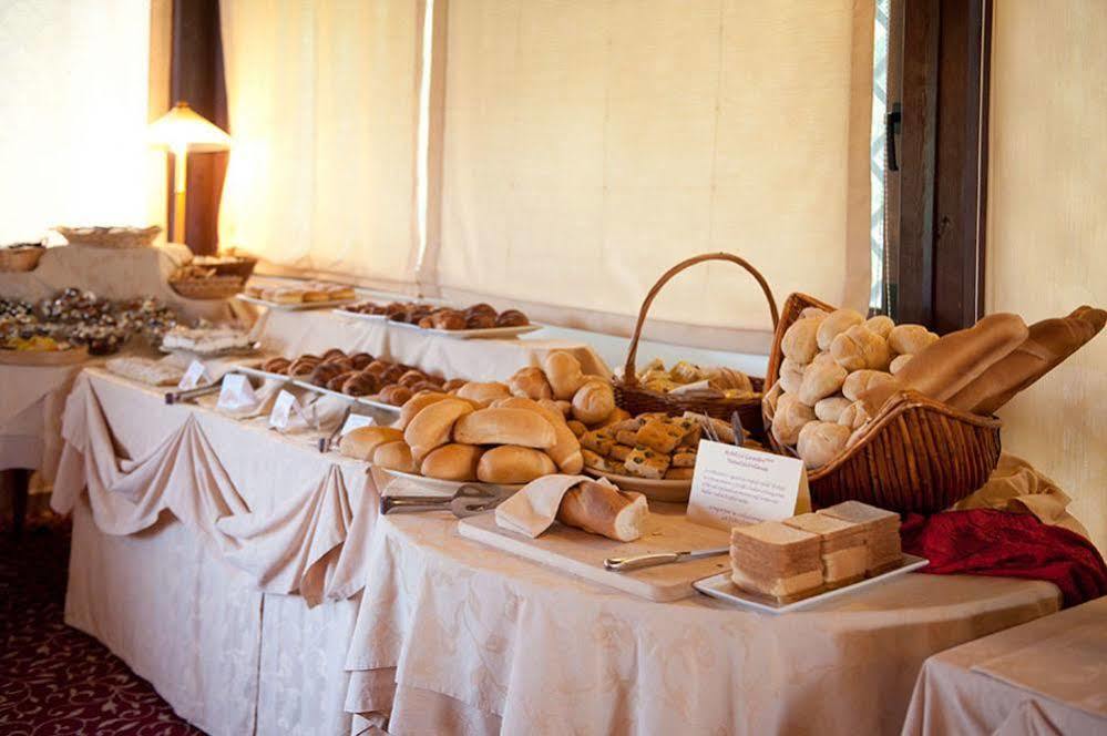 Hotel Le Ginestre Family & Wellness Vieste Bagian luar foto